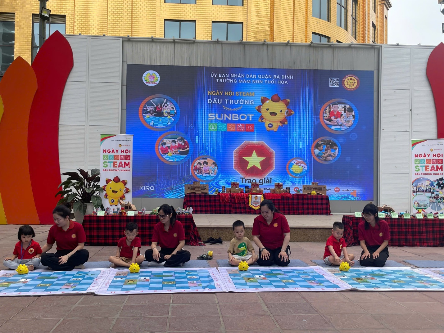 C:\Users\THANH GIONG\Desktop\Ảnh hoạt động B3\Thi Sun bot 6.jpg
