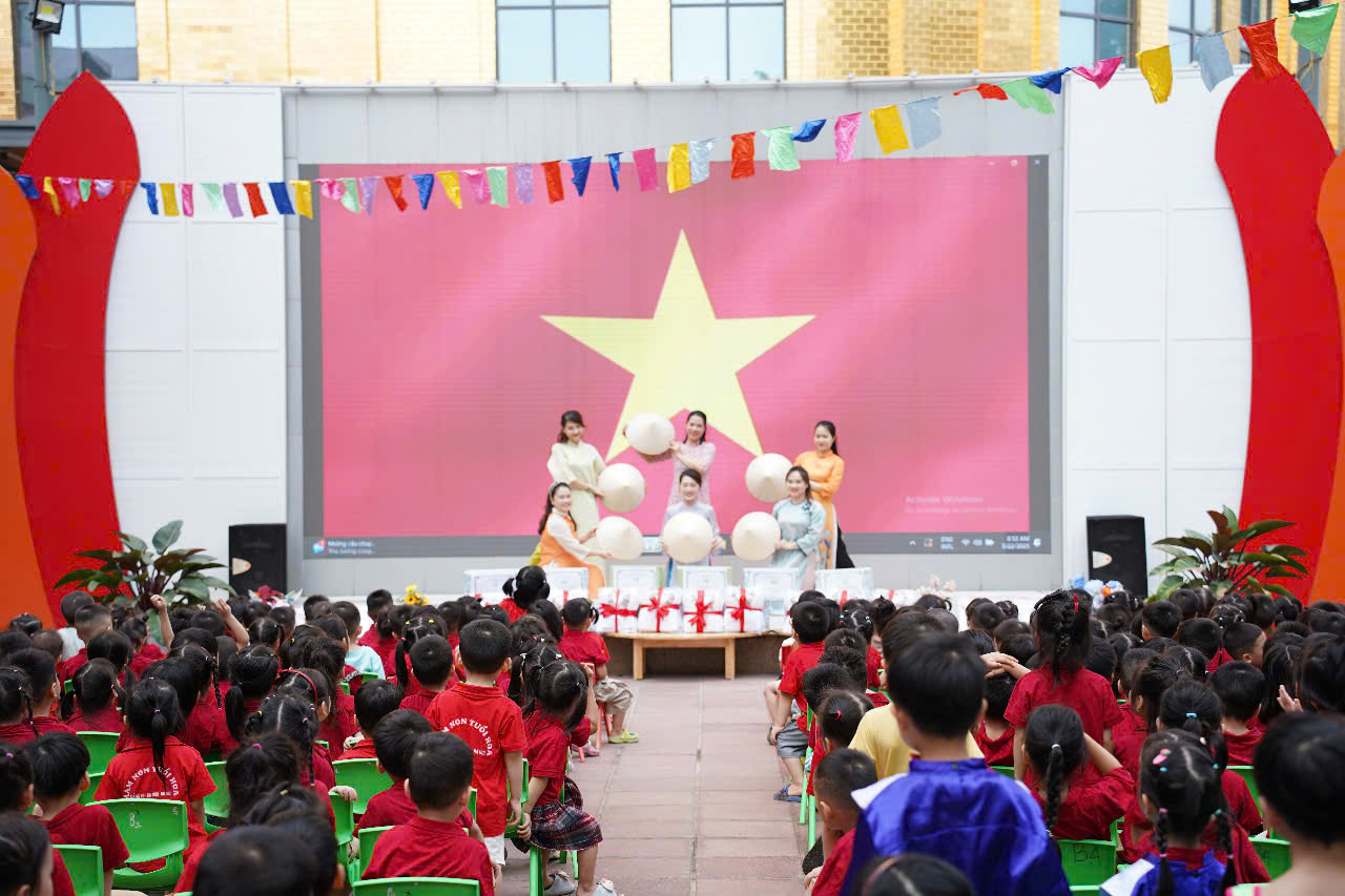 C:\Users\THANH GIONG\Desktop\ảnh tổng kết\z6636620990008_62d43dfcf84b93431f482000340a51ec.jpg