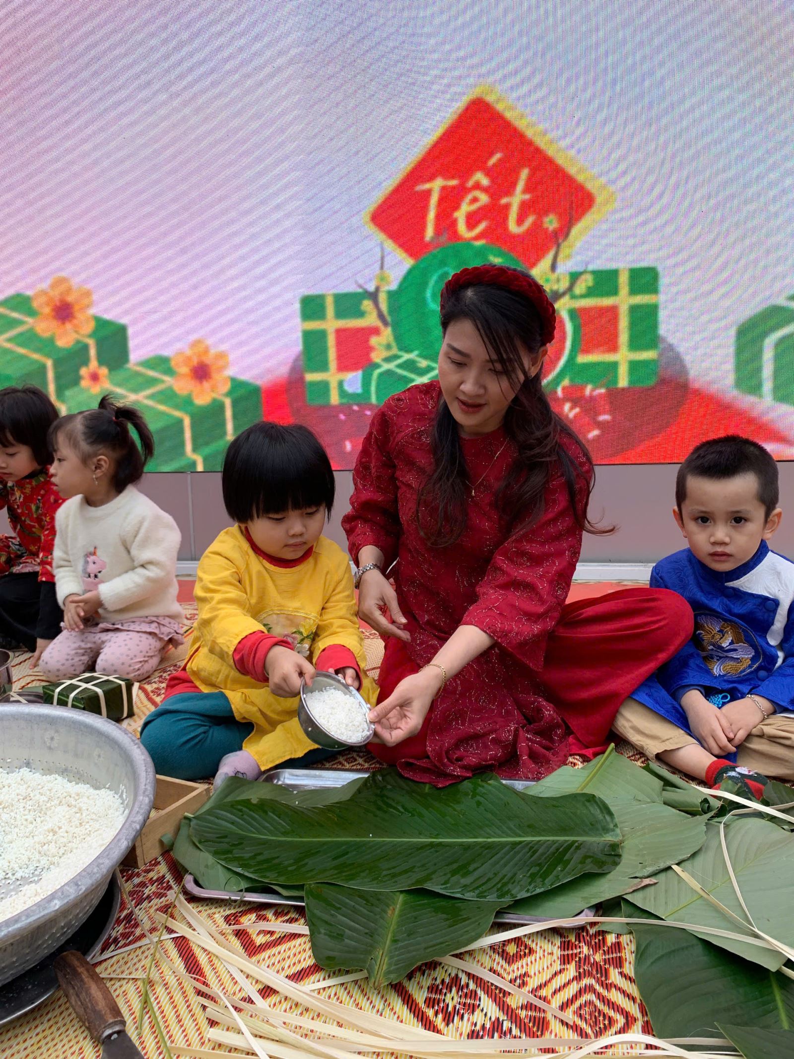 Các bạn ơi mình tự đong được một bát gạo thật to nè...