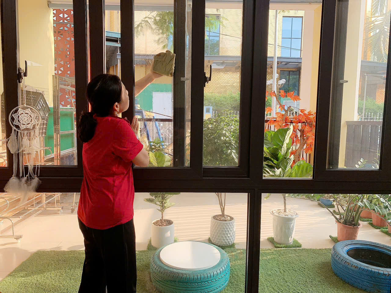 C:\Users\THANH GIONG\Desktop\Nuôi 24-25\ảnh tổng vệ sinh toàn trường\A4\z6469943885440_b6fc70ffd9b14ffae952d18b1197f0d0.jpg