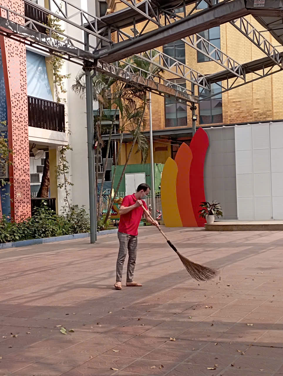 C:\Users\THANH GIONG\Desktop\Nuôi 24-25\ảnh tổng vệ sinh toàn trường\BV\z6469838458832_f986cbbae177a67d92c1b87213cfb617.jpg