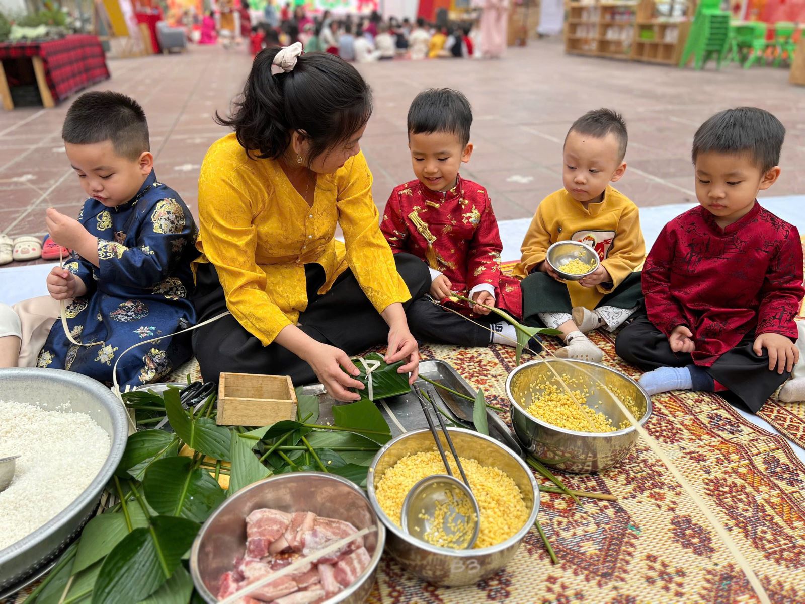 Một chiếc bánh chưng vuông vắn đã được gói xong rồi ạ !!!