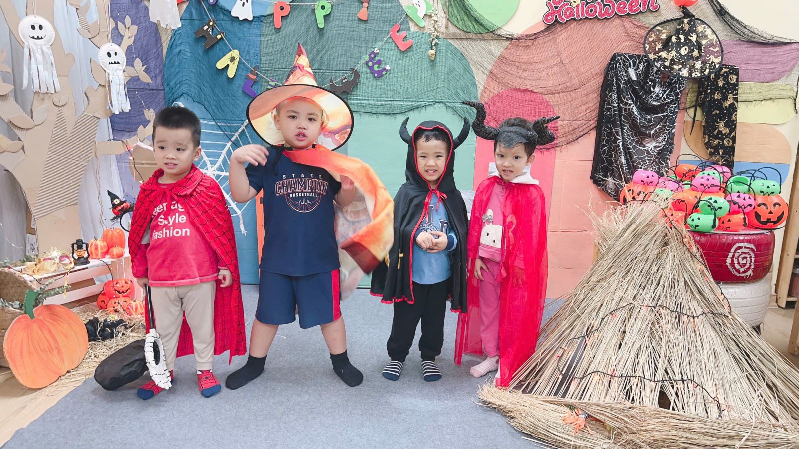 Được hóa thân thành những nhân vật hoạt hình chúng mình yêu thích thật là thú vị !