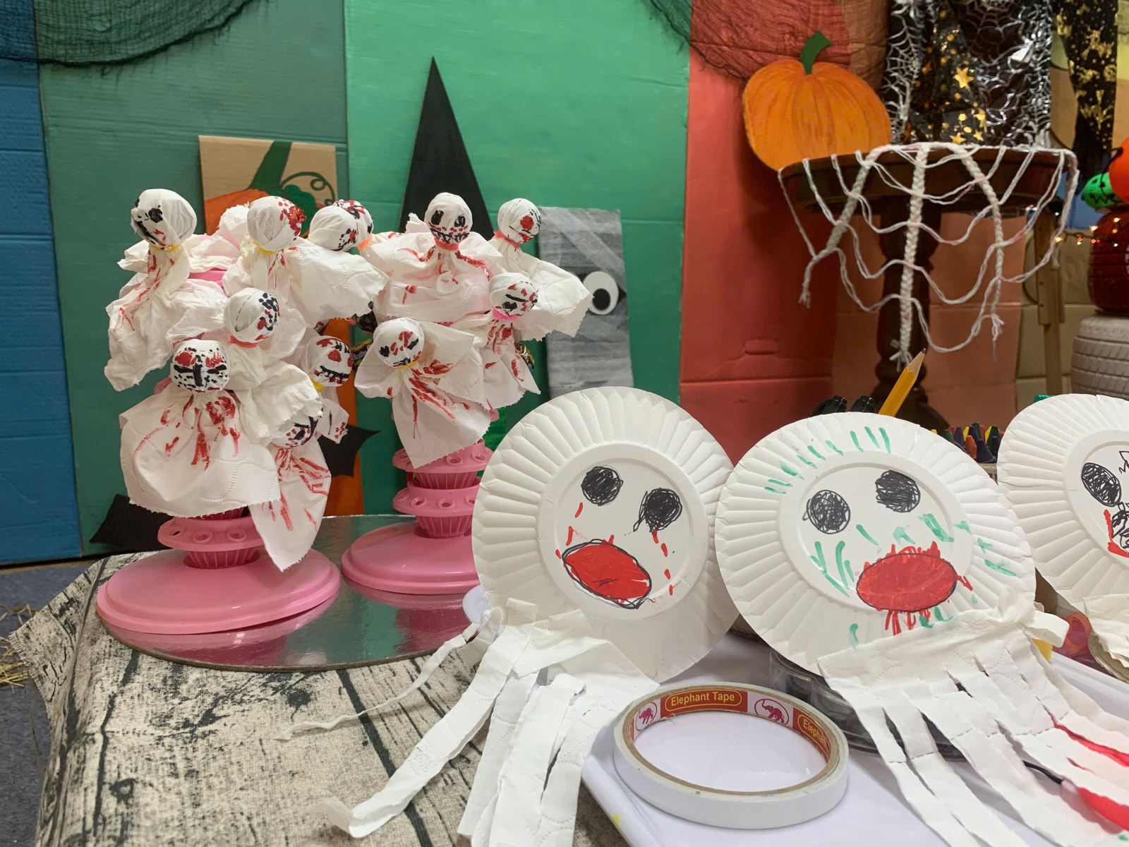 Đây là những sản phẩm do chính tay các bé lớp C3 làm ra đó !!!