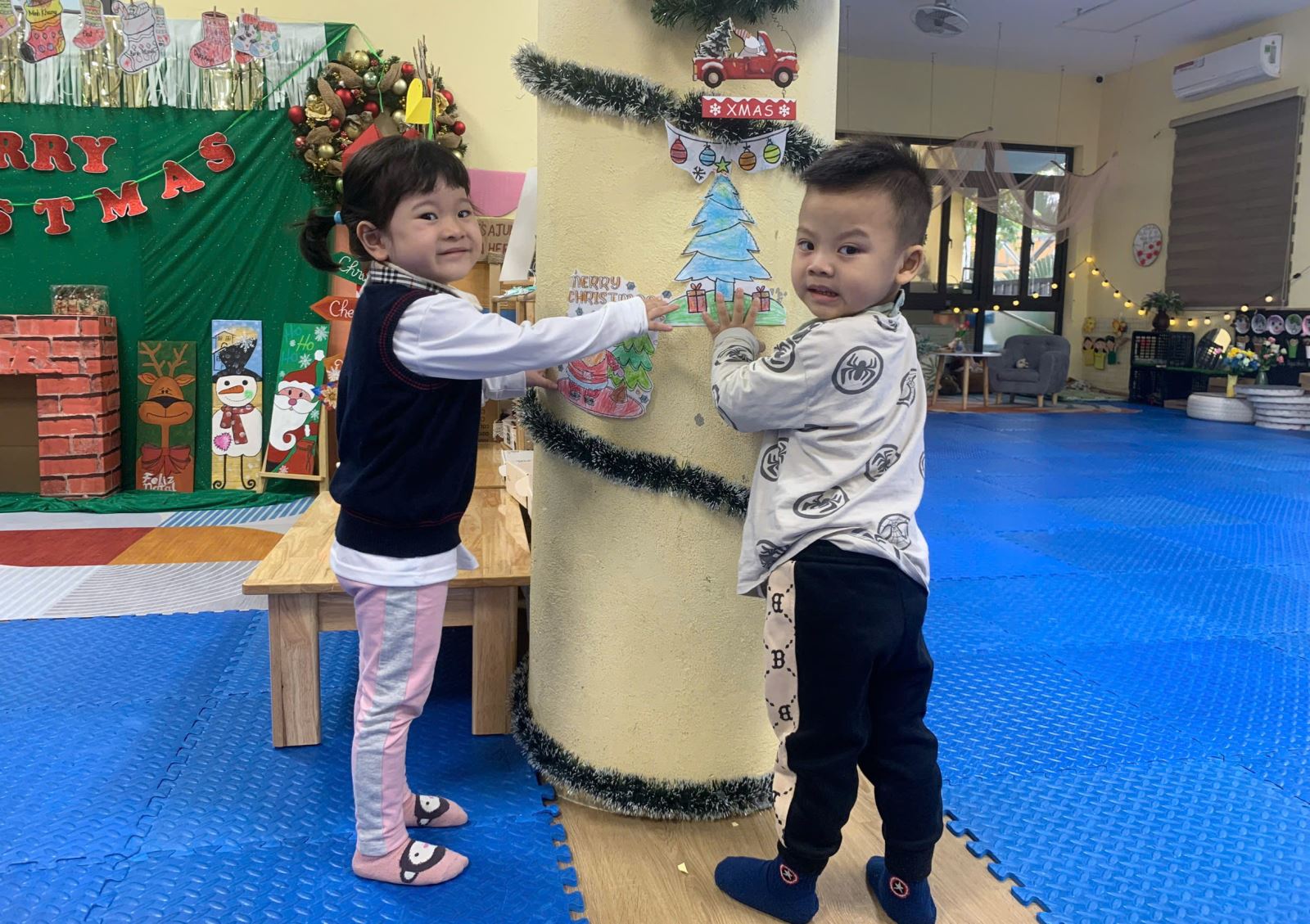 Góc nào của lớp học cũng có đôi bàn tay nhỏ xinh của chúng mình ...